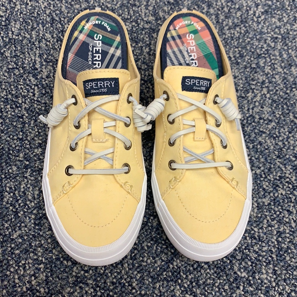 Sperry Sneakers